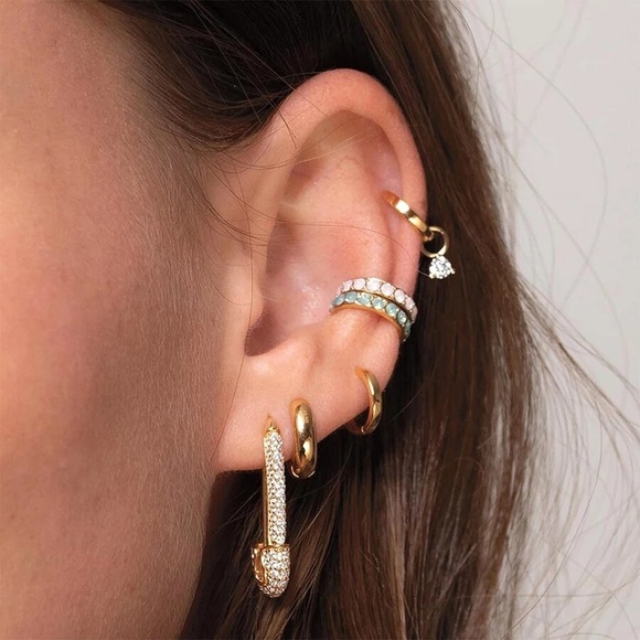 💎NEW💎 CHUNKY SAFETY PIN EARRINGS - Picture 5 of 8